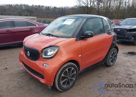 2016 Smart Fortwo Passion z USA, uszkodzony, nr VIN WMEFJ5DA3GK069871